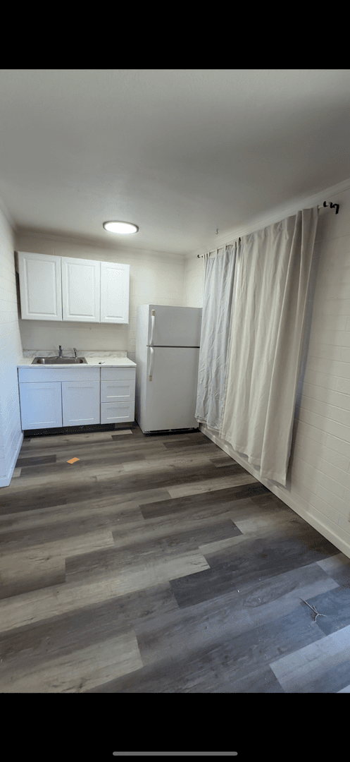 10050 S. State Route 69 / 10052-13290 Central Ave - 10050 State Route 69 - Apartment - Waitlist - Mayer Plaza, Mayer, AZ, Mayer Plaza, Mayer, AZ 86333 · photo 2