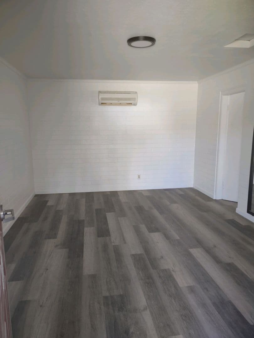 10050 S. State Route 69 / 10052-13290 Central Ave - 10050 State Route 69 - Apartment - Waitlist - Mayer Plaza, Mayer, AZ, Mayer Plaza, Mayer, AZ 86333 · photo 3